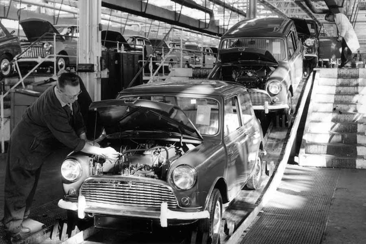 Classic Mini assembly line